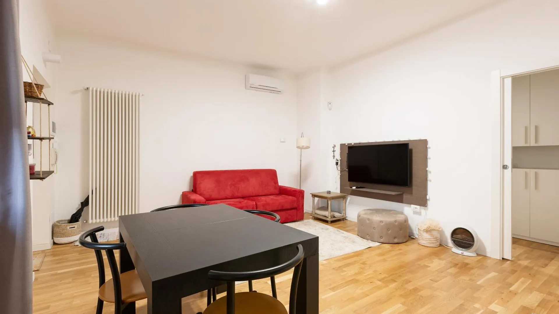 Darsena Navigli & Porta Genova M2 - Modern Apt! Apartment Milan