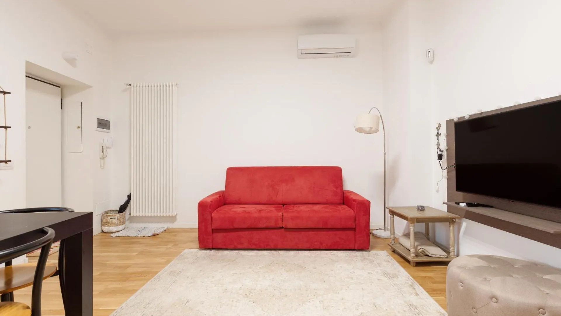 Darsena Navigli & Porta Genova M2 - Modern Apt! Apartment Milan Italy