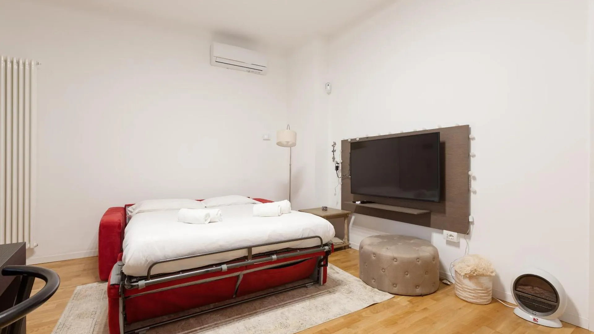 Darsena Navigli & Porta Genova M2 - Modern Apt! Apartment Milan 0*,  Italy