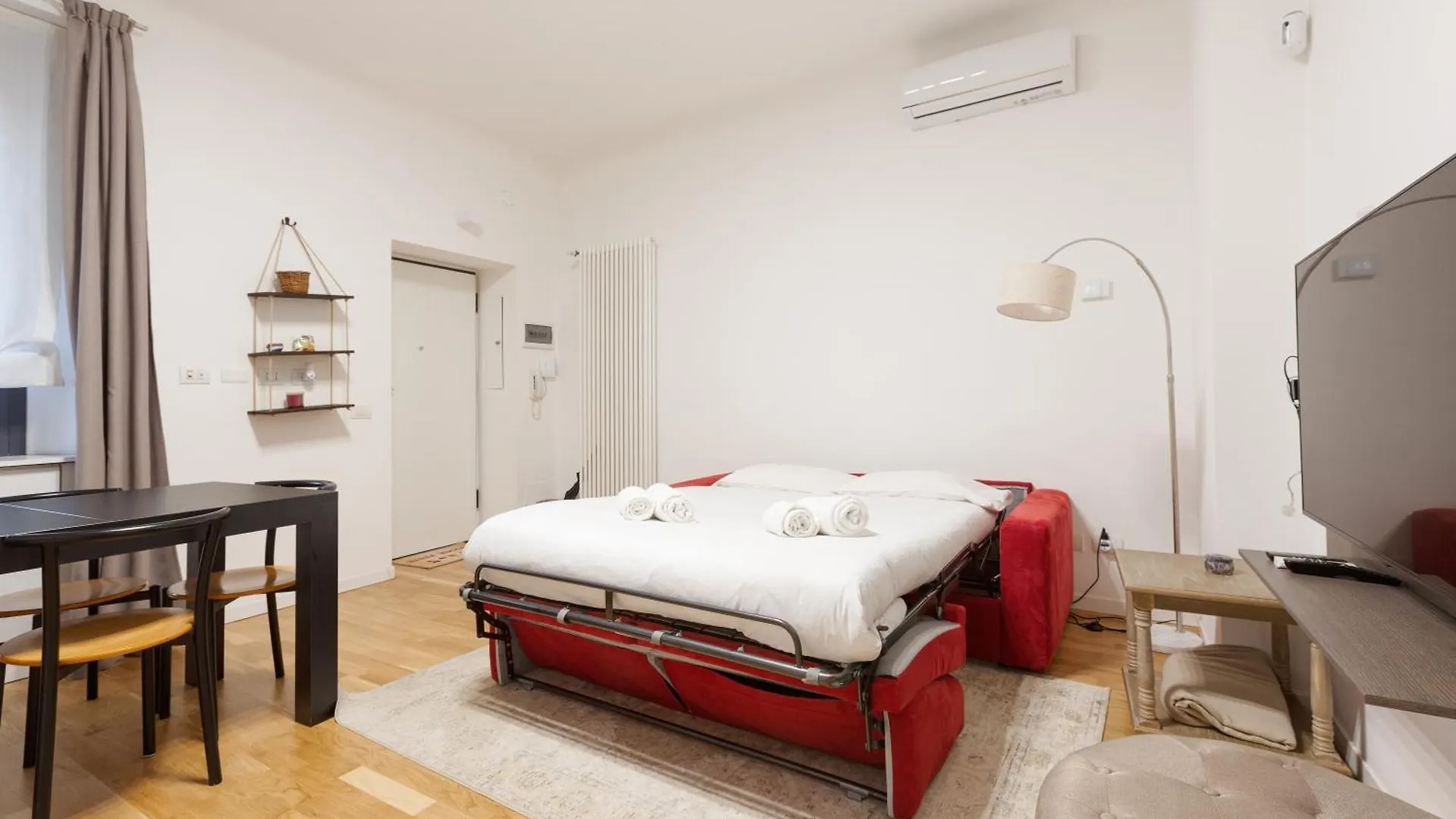 Darsena Navigli & Porta Genova M2 - Modern Apt! Apartment Milan